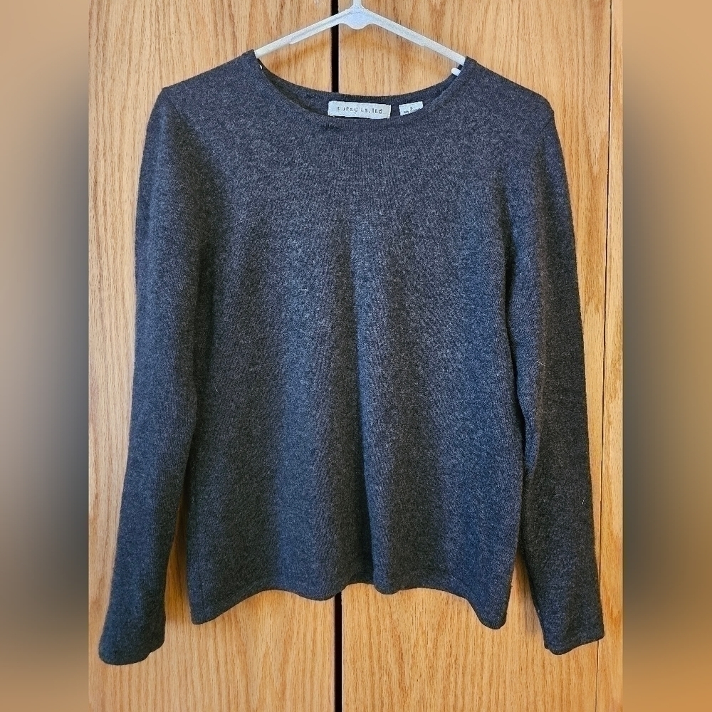 Pursuits, Ltd 100% cashmere sweater size small